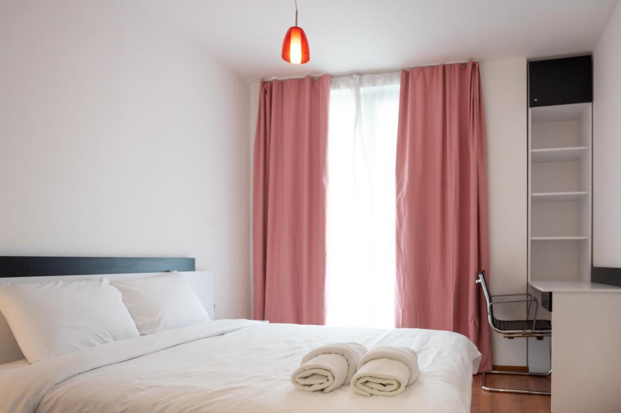 Sunny 1Bdr Apartment Near Center โซเฟีย ภายนอก รูปภาพ
